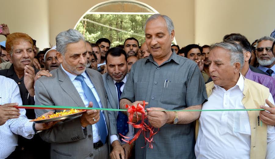 J&K Bank re-dedicates Pahalgam Amusement Park to public
